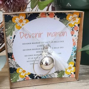 Bola de grossesse en plaqué argent avec pompon et étoile