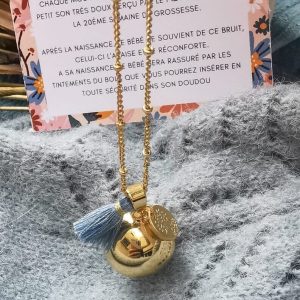 Bola de grossesse en plaqué or - Médaillon et pompon bleu